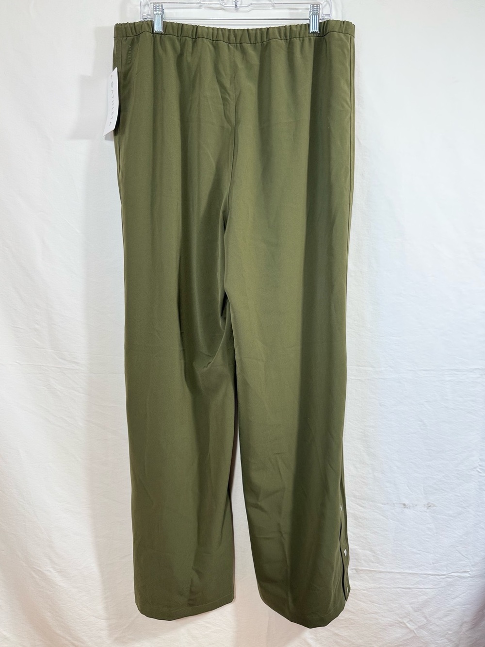 Athleta MVP Mid Rise Olive Green Snap Pant - Picture 4 of 5